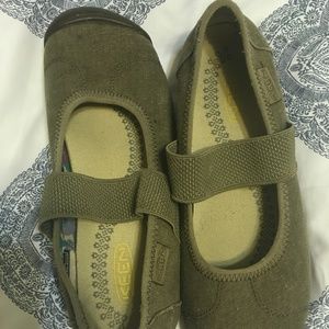 Keens mary jane flats -- comfortable and sweet!